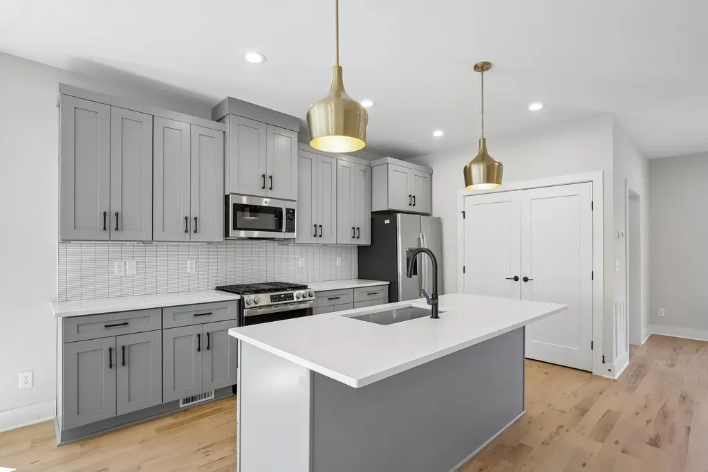 6124 Robertson Avenue Nashville TN 37209