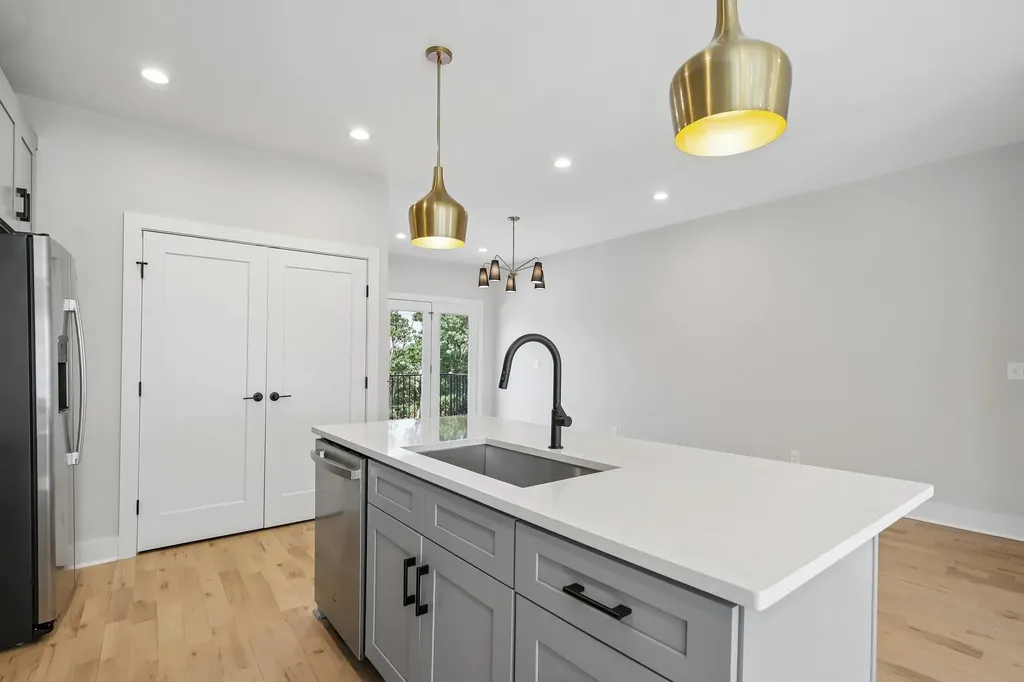 6124 Robertson Avenue Nashville TN 37209