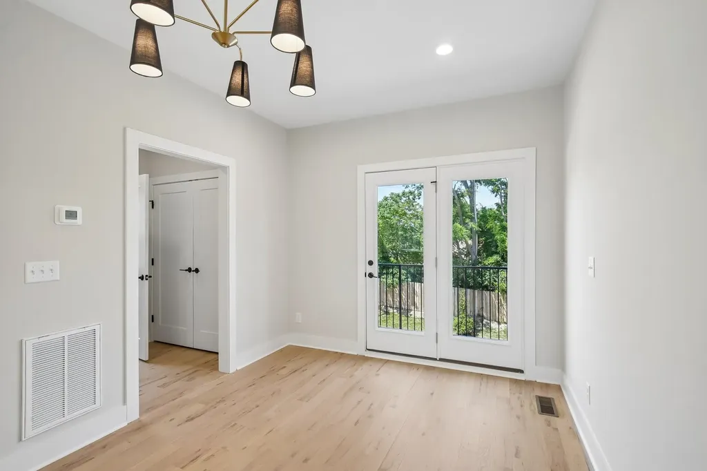 6124 Robertson Avenue Nashville TN 37209