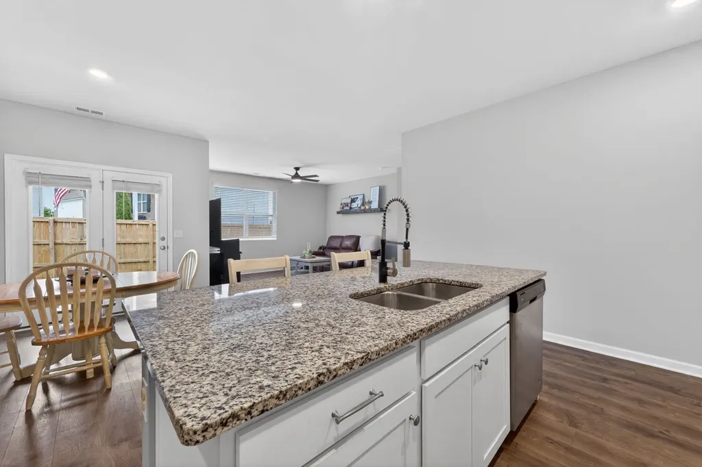 438 Lauren Lane Chapel Hill TN 37034