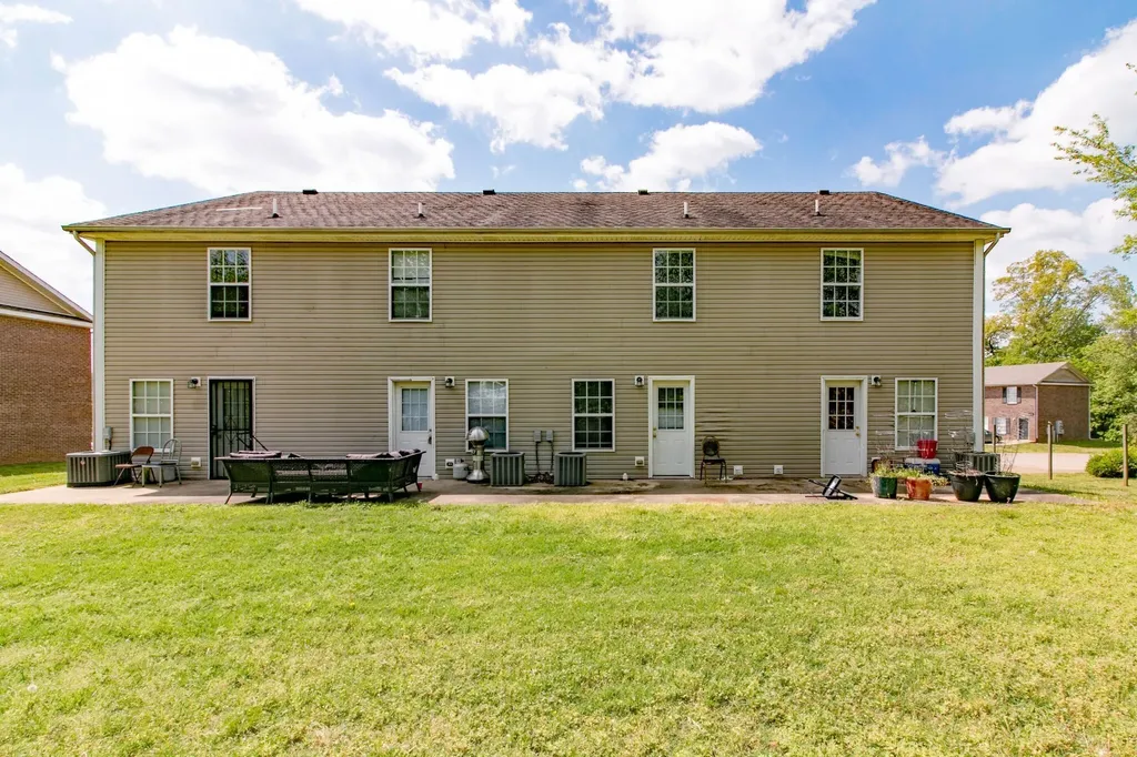 821 Oak Arbor Court Clarksville TN 37040