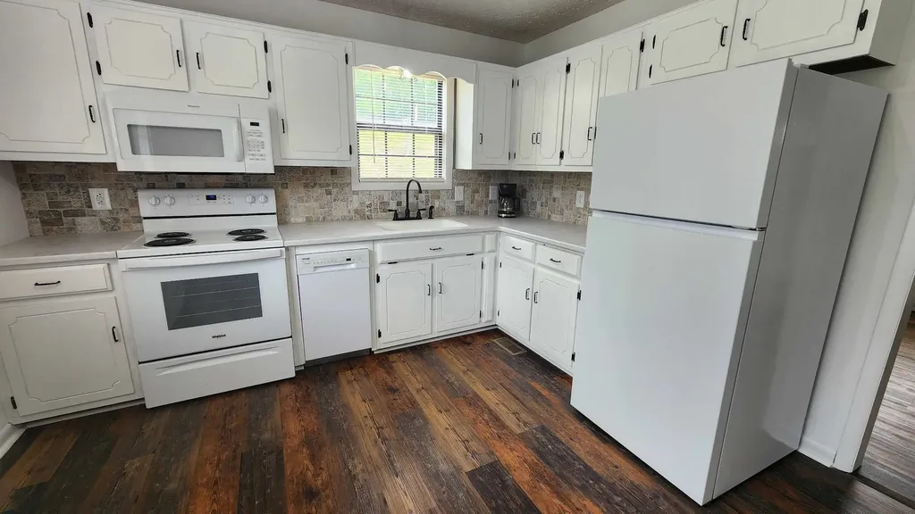 1825 Free Hill Road Celina TN 38551