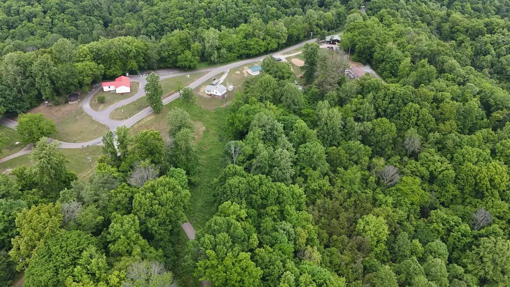 1825 Free Hill Road Celina TN 38551