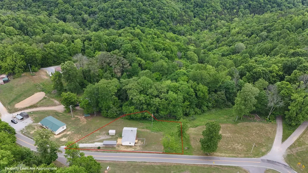1825 Free Hill Road Celina TN 38551