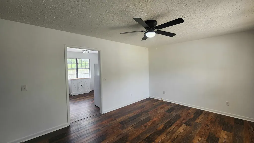 1825 Free Hill Road Celina TN 38551