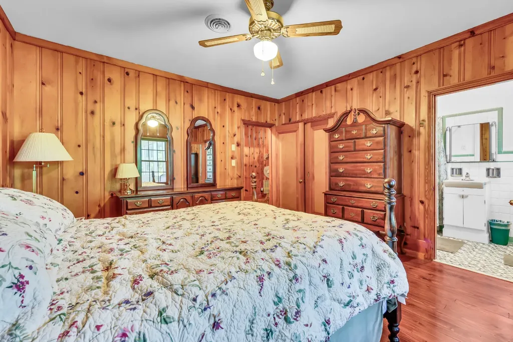140 E Glenwood Drive Clarksville TN 37040