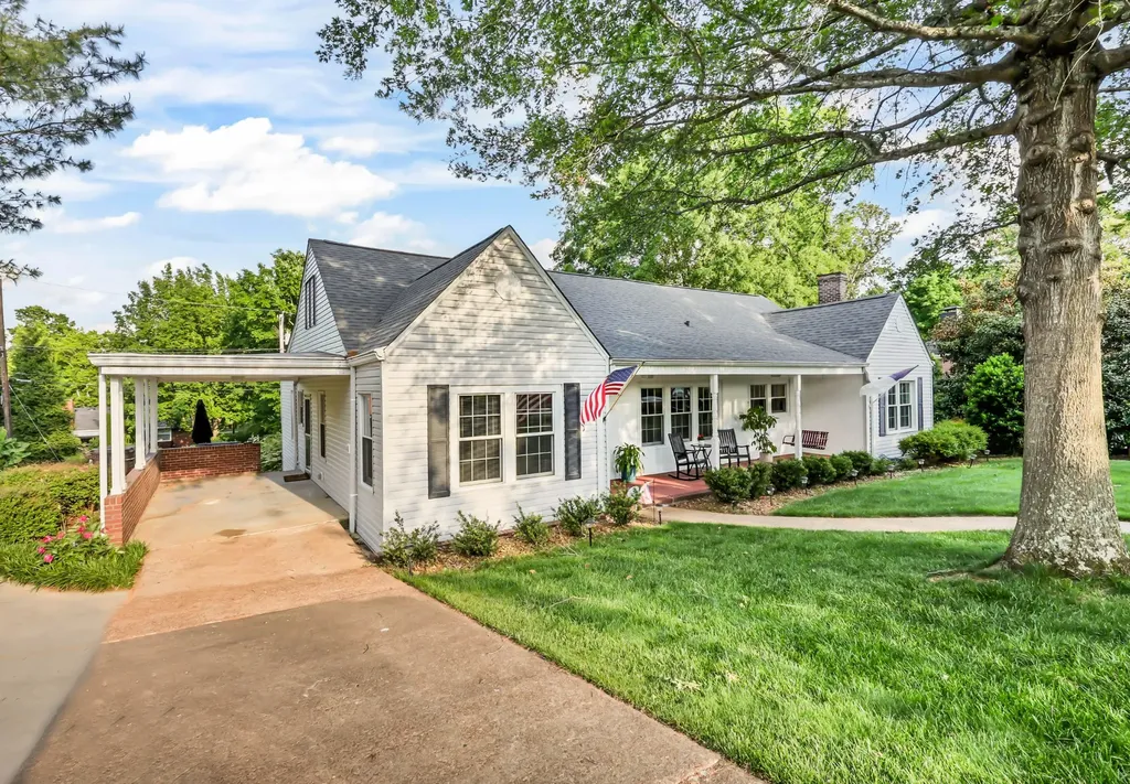 140 E Glenwood Drive Clarksville TN 37040