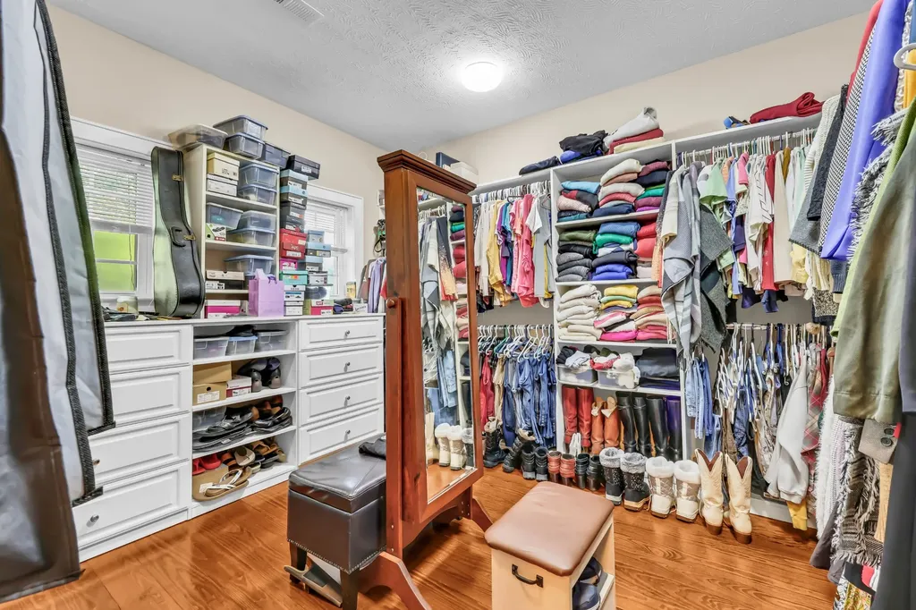 140 E Glenwood Drive Clarksville TN 37040