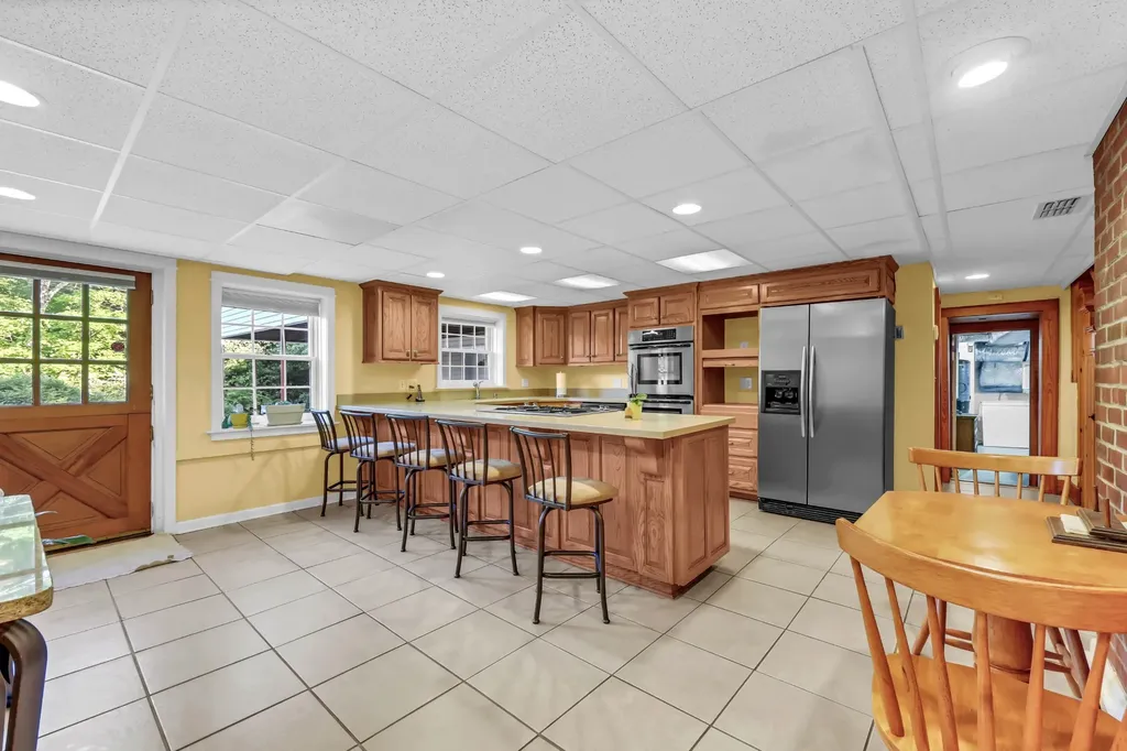 140 E Glenwood Drive Clarksville TN 37040