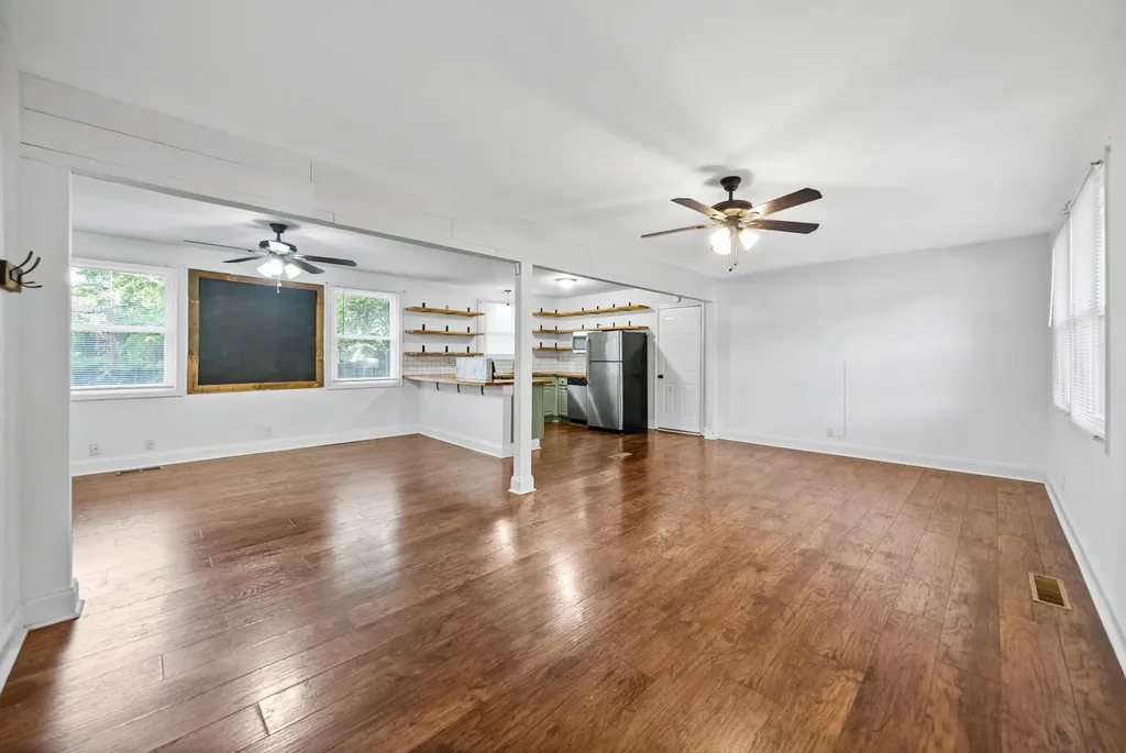 211 Tobacco Road Clarksville TN 37042