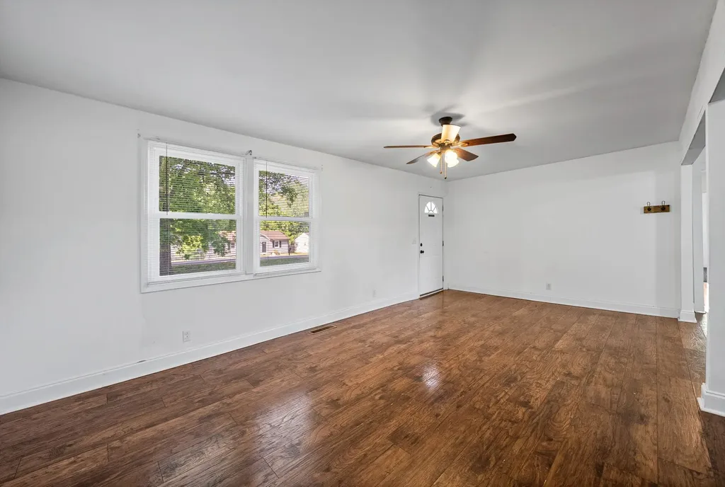 211 Tobacco Road Clarksville TN 37042