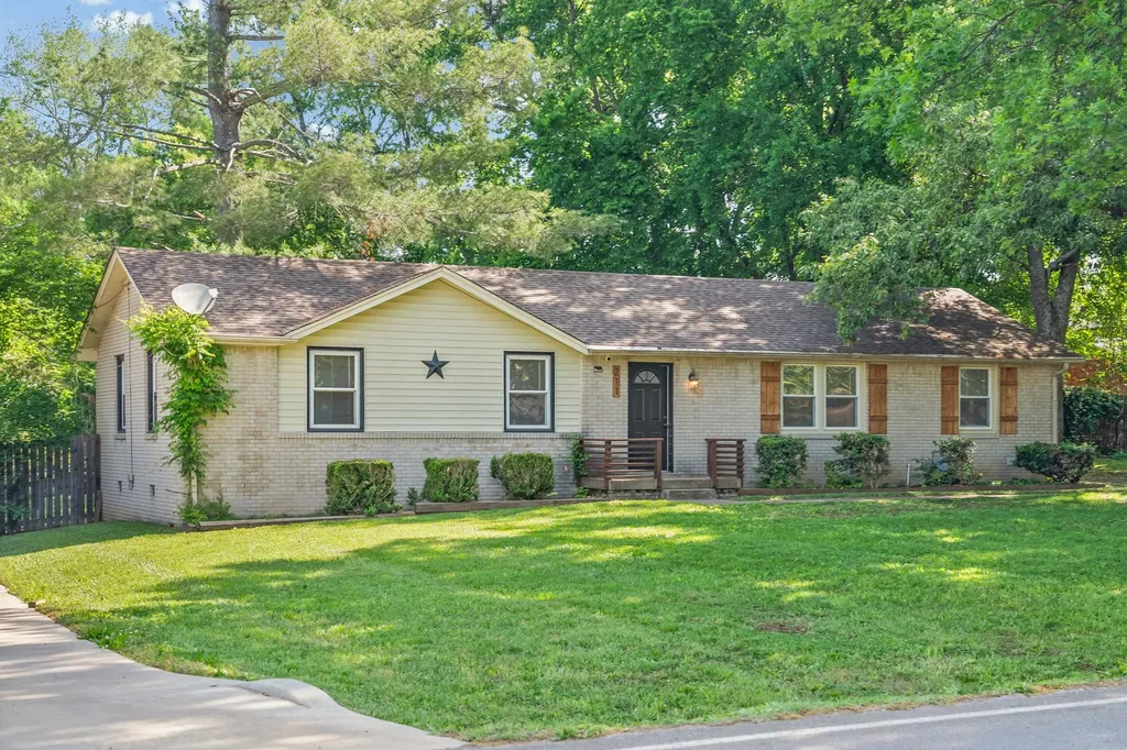 211 Tobacco Road Clarksville TN 37042