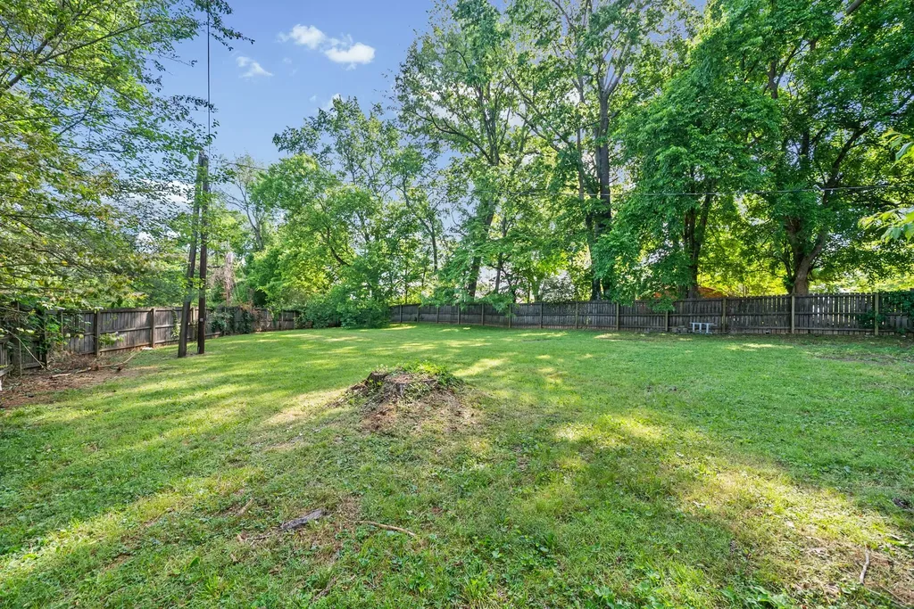 211 Tobacco Road Clarksville TN 37042