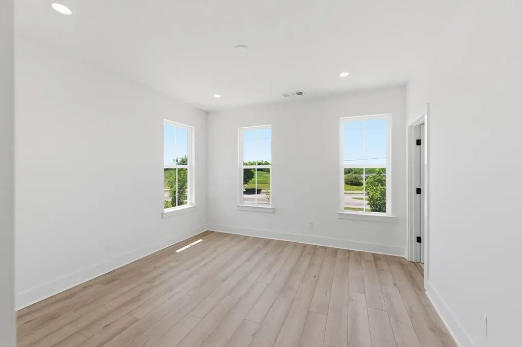 136 Nearwater Place Hendersonville TN 37075