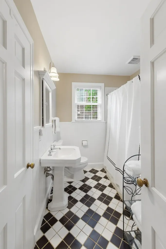 118B Blackburn Avenue Nashville TN 37205