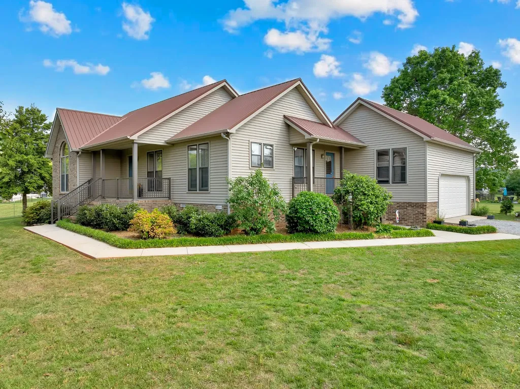 925 N Vine Street Winchester TN 37398