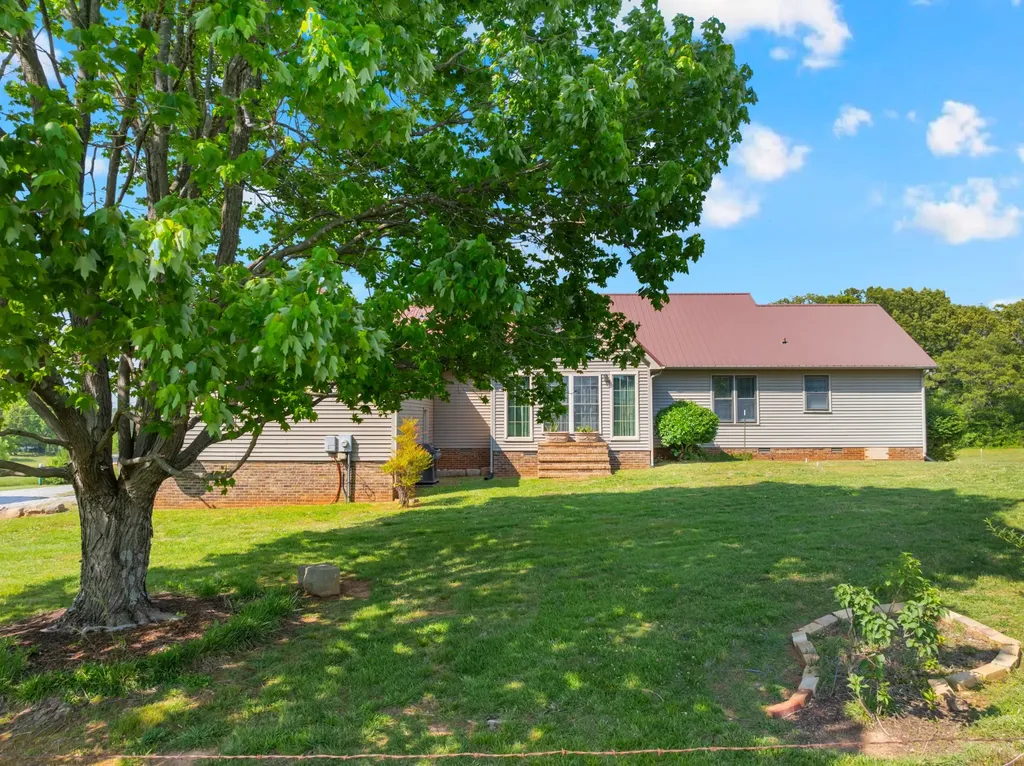 925 N Vine Street Winchester TN 37398
