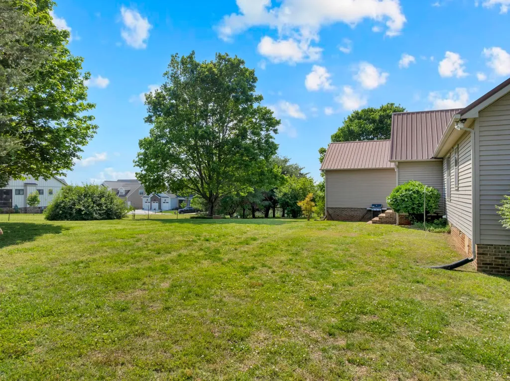 925 N Vine Street Winchester TN 37398