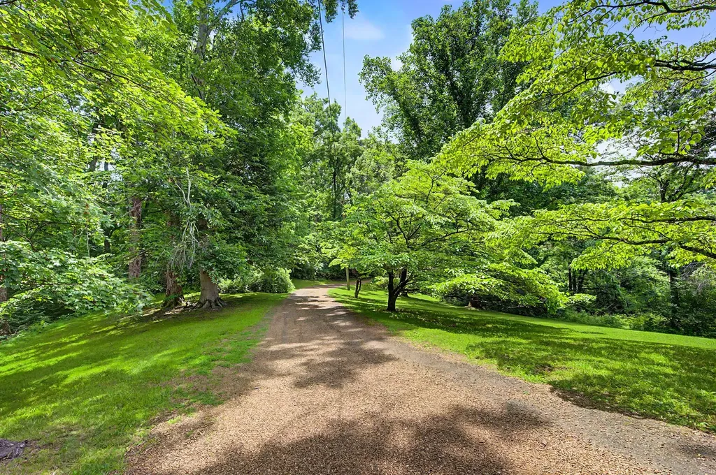 732 Sneed Road, W Franklin TN 37069