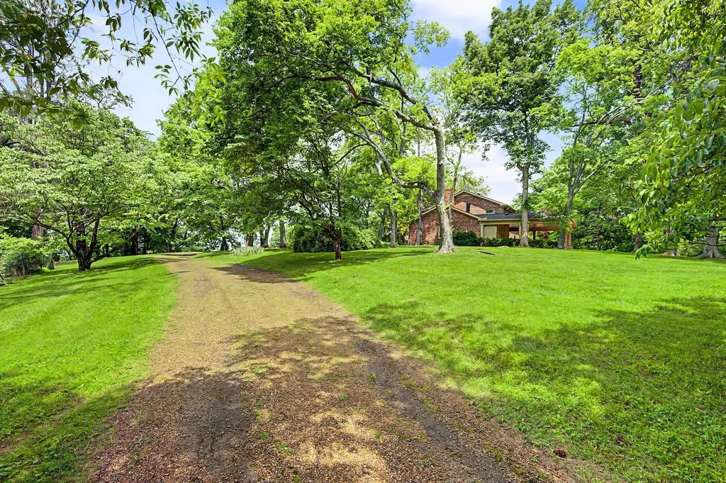 732 Sneed Road, W Franklin TN 37069