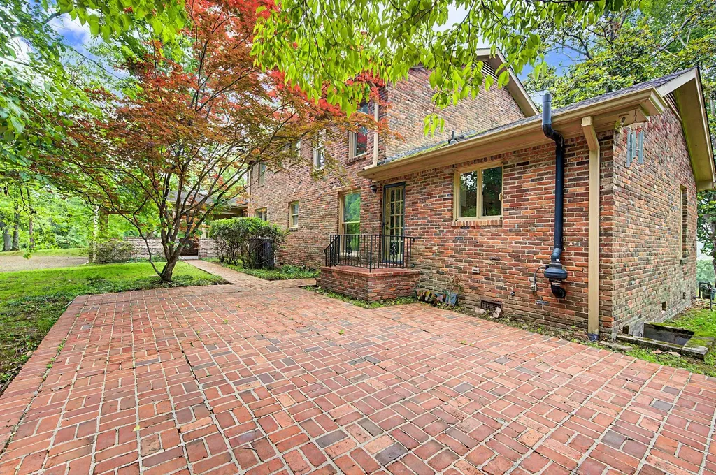 732 Sneed Road, W Franklin TN 37069