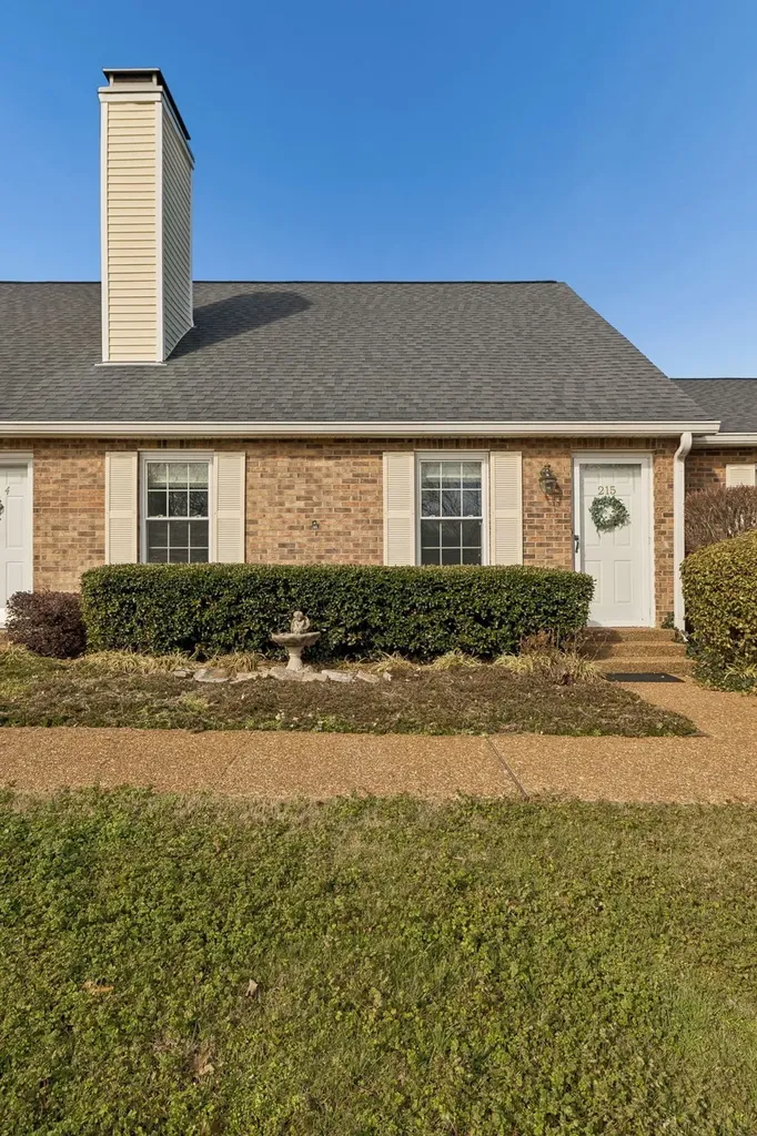 215 Cumberland Trace Nashville TN 37214