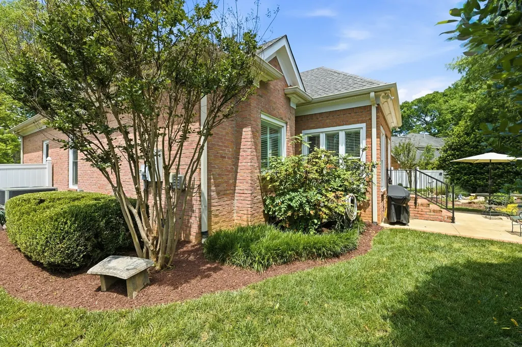2102 Stillwell Court Murfreesboro TN 37130