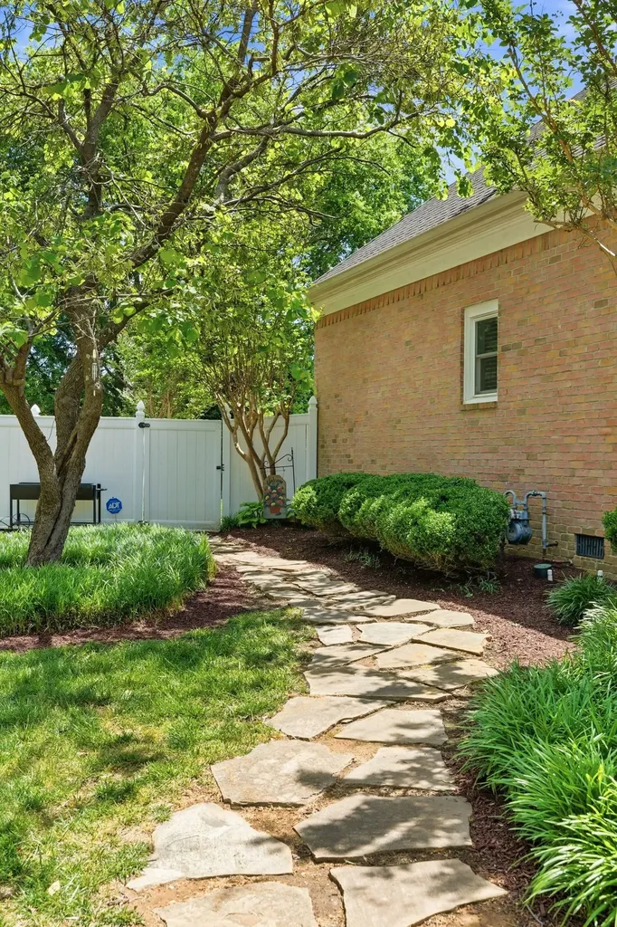 2102 Stillwell Court Murfreesboro TN 37130