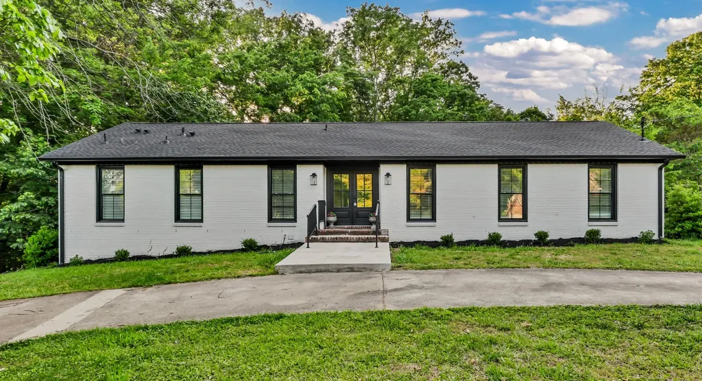 351 Hampshire Drive Clarksville TN 37043