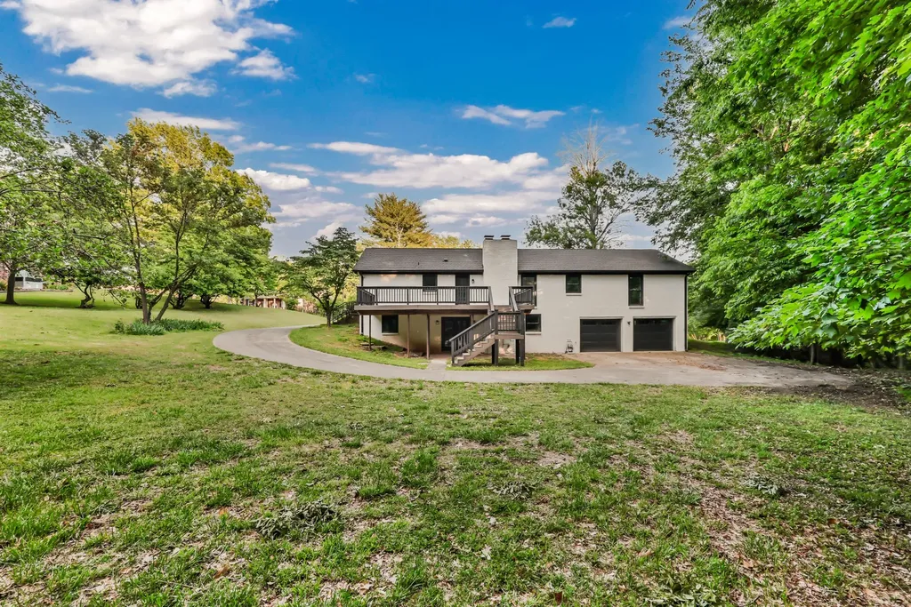351 Hampshire Drive Clarksville TN 37043