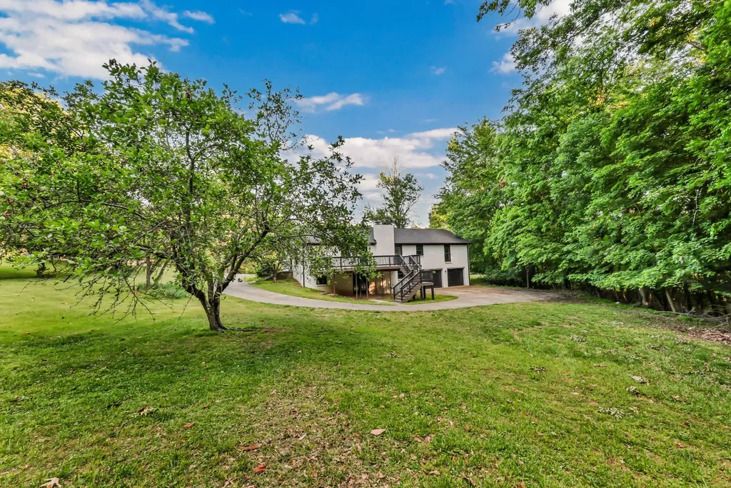 351 Hampshire Drive Clarksville TN 37043