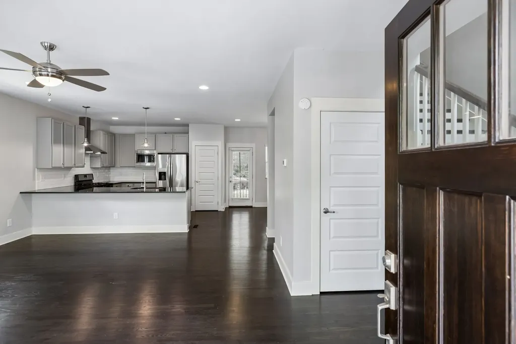 906 Smiley Street Nashville TN 37206
