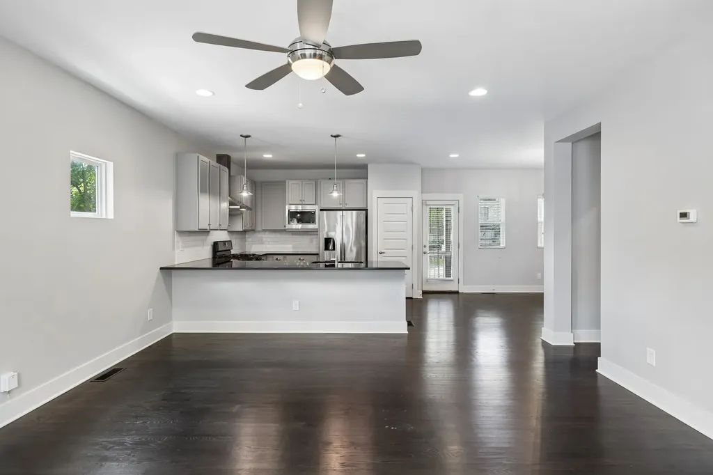 906 Smiley Street Nashville TN 37206