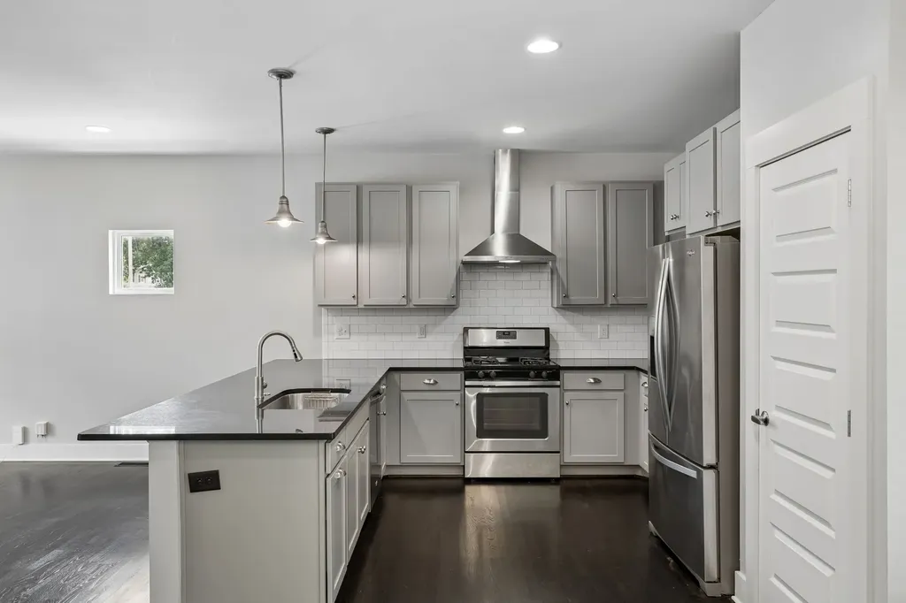 906 Smiley Street Nashville TN 37206