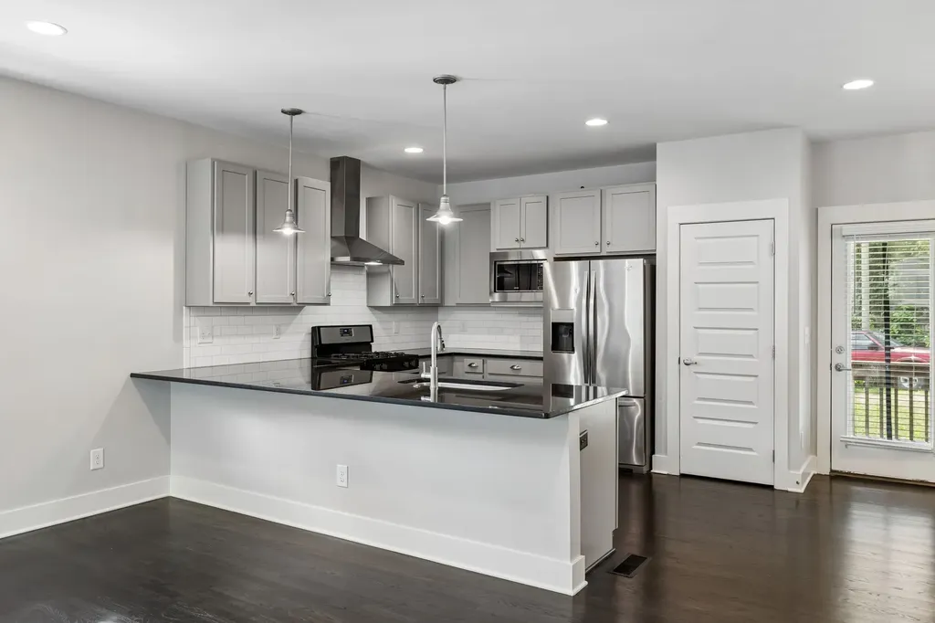 906 Smiley Street Nashville TN 37206