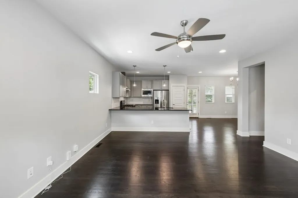 906 Smiley Street Nashville TN 37206