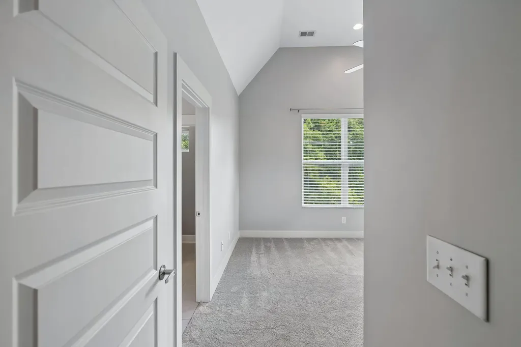 906 Smiley Street Nashville TN 37206