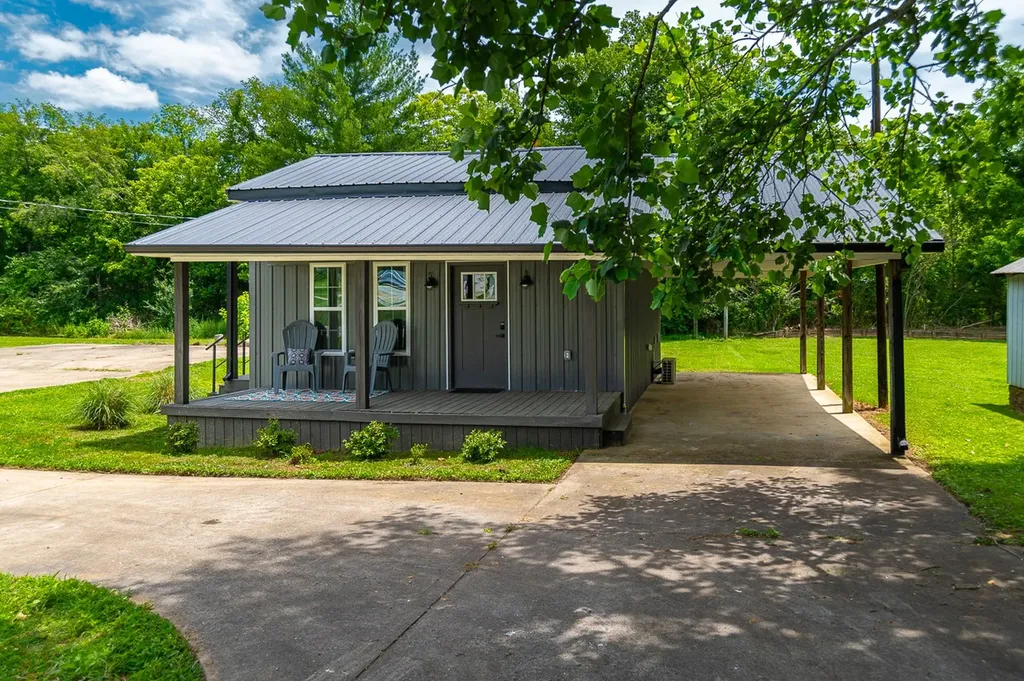 941 Shelbyville Highway Fayetteville TN 37334