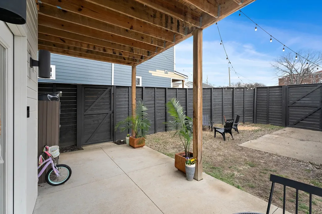 2004B 9th Ave, N Nashville TN 37208