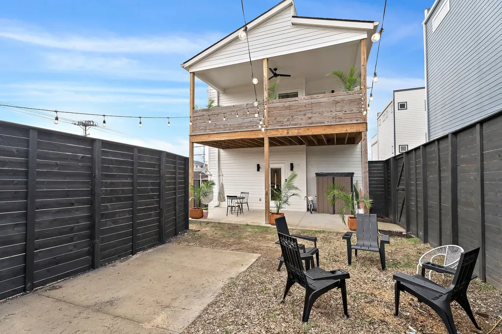 2004B 9th Ave, N Nashville TN 37208