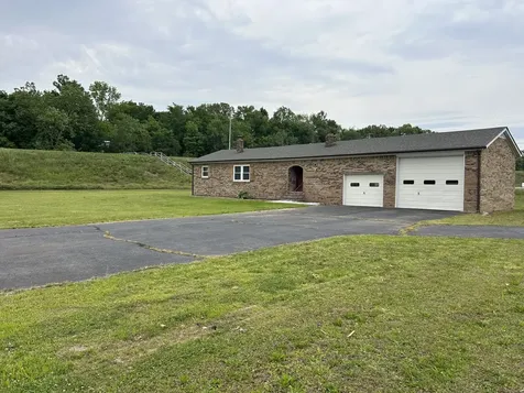 20 Ball Park Road Big Sandy TN 38221