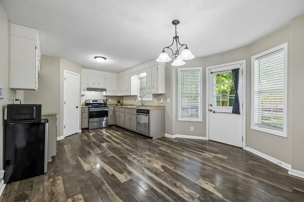 186 Pine Mountain Road Clarksville TN 37042