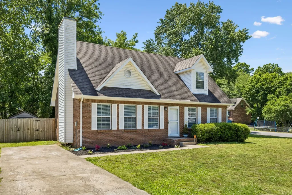 186 Pine Mountain Road Clarksville TN 37042