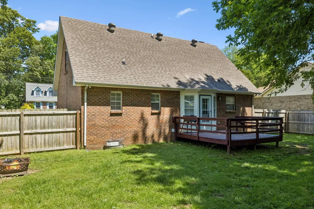 186 Pine Mountain Road Clarksville TN 37042