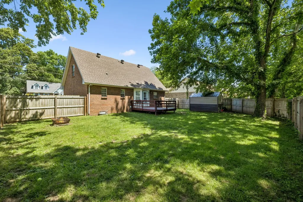 186 Pine Mountain Road Clarksville TN 37042