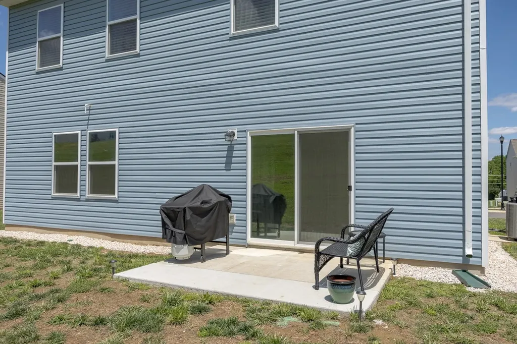 2122 Youngfellow Drive Columbia TN 38401