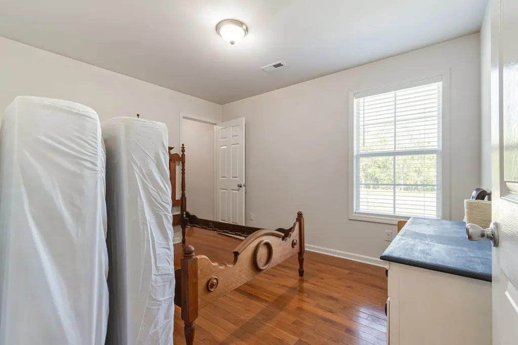 9127 Crestview Drive Bon Aqua TN 37025