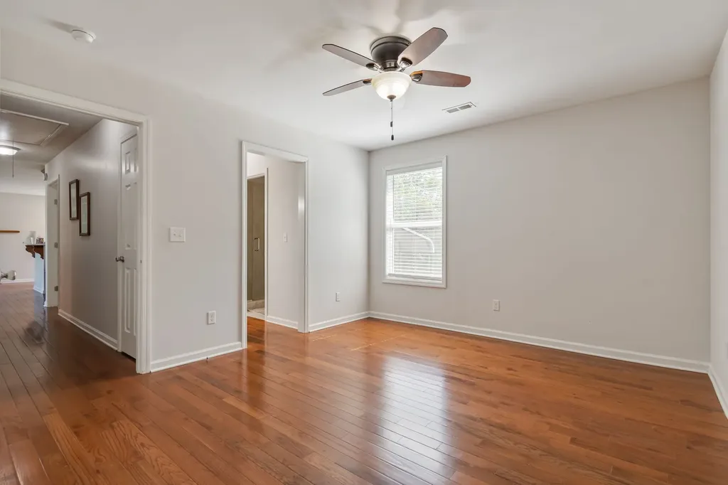 9127 Crestview Drive Bon Aqua TN 37025