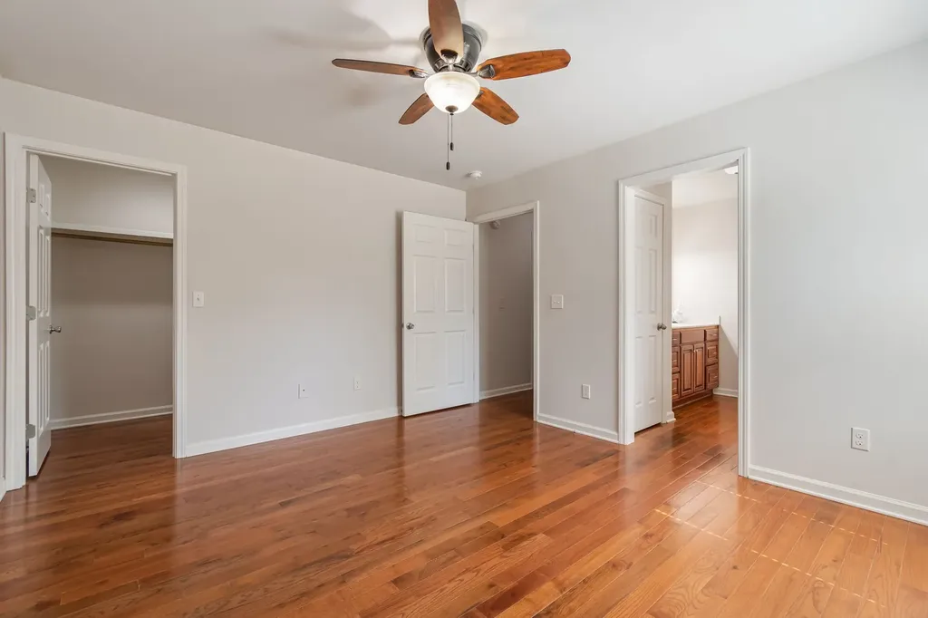 9127 Crestview Drive Bon Aqua TN 37025