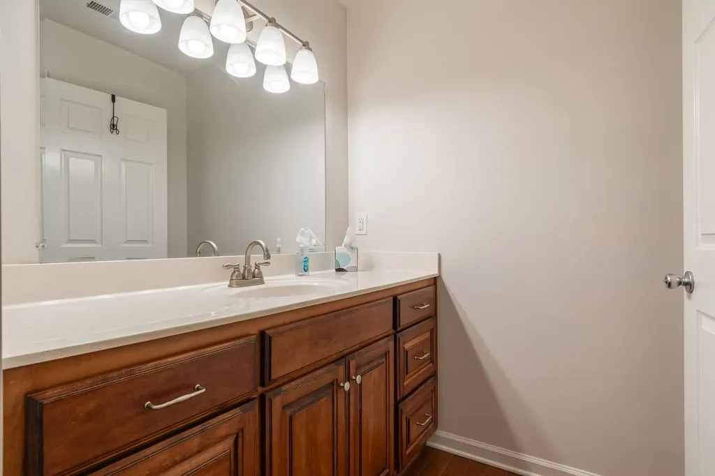 9127 Crestview Drive Bon Aqua TN 37025